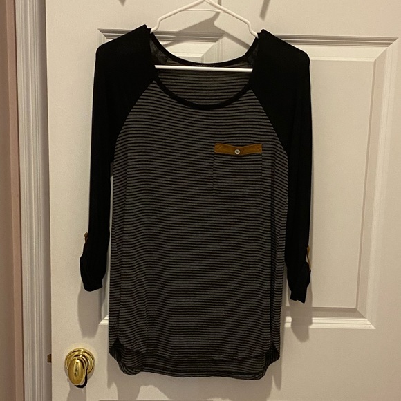Staccato rolled tab knit top size small. - Picture 1 of 2